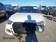 ✅ 2018 Audi A3 Premium Plus • VIN: WAUGUGFF6J1047811 • Lot: 43641528. Wystawiony na IAAI z przebiegiem 145 813 mil. Bezpłatny archiwum sprzedaży aukcyjnych z USA i szczegółowy raport historii pojazdu na DreamBid. Zdjęcie 12.