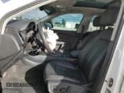 ✅ 2019 Audi Q5 Premium • VIN: WA1ANAFY1K2072318 • Lot: 90718045. Wystawiony na Copart z przebiegiem 84 614 mil. Bezpłatny archiwum sprzedaży aukcyjnych z USA i szczegółowy raport historii pojazdu na DreamBid. Zdjęcie 7.