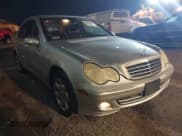 ✅ 2006 Mercedes-Benz C 280 Luxury • VIN: WDBRF54H16A836176 • Lot: 43828035. Wystawiony na IAAI z przebiegiem 178 999 mil. Bezpłatny archiwum sprzedaży aukcyjnych z USA i szczegółowy raport historii pojazdu na DreamBid. Zdjęcie 1.