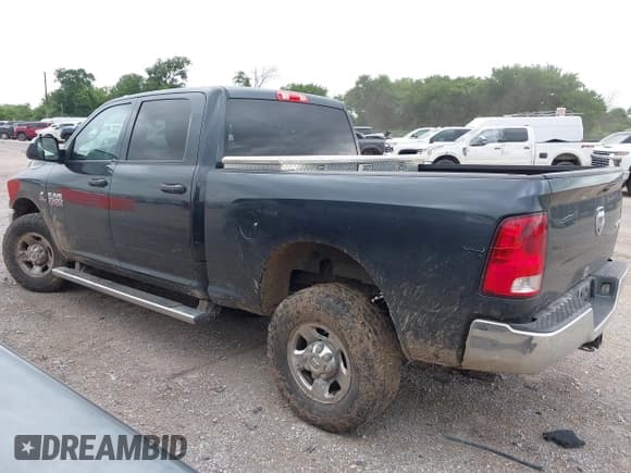 ✅ 2013 Ram 2500 Tradesman • VIN: 3C6UR5CL2DG575526 • Lot: 42514413. Wystawiony na IAAI z przebiegiem 113 439 mil. Bezpłatny archiwum sprzedaży aukcyjnych z USA i szczegółowy raport historii pojazdu na DreamBid. Zdjęcie 14.