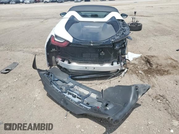 ✅ 2019 BMW i8 • VIN: WBY2Z6C59KVB83155 • Lot: 65341295. Wystawiony na Copart z przebiegiem 29 144 mil. Bezpłatny archiwum sprzedaży aukcyjnych z USA i szczegółowy raport historii pojazdu na DreamBid. Zdjęcie 6.