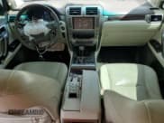 ✅ 2016 Lexus GX 460 Luxury • VIN: JTJJM7FX0G5125144 • Lot: 82279845. Wystawiony na Copart z przebiegiem 133 440 mil. Bezpłatny archiwum sprzedaży aukcyjnych z USA i szczegółowy raport historii pojazdu na DreamBid. Zdjęcie 8.