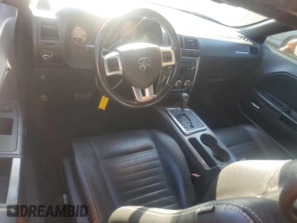 ✅ 2011 Dodge Challenger • VIN: 2B3CJ4DG1BH586071 • Лот: 90857945. Опубликован ранее на Copart с пробегом 190 194 миль. Бесплатный доступ к архиву аукционных продаж из США и подробный отчёт об истории автомобиля на DreamBid. Изображение 8.