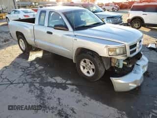 2011 Dodge Dakota с VIN 1D7RE3BP5BS619761, выставлен на аукционе Copart как лот 80319844 с пробегом 154 972 миль миль и Списание • Salvage title. История ставок и продаж доступна на DreamBid. Изображение 4.