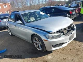 ✅ 2015 BMW 3 Series 328i xDrive • VIN: WBA3B5G58FNS13163 • Lot: 43671274. Wystawiony na IAAI z przebiegiem 94 333 mil. Bezpłatny archiwum sprzedaży aukcyjnych z USA i szczegółowy raport historii pojazdu na DreamBid. Zdjęcie 1.