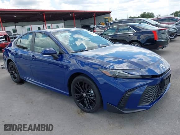 2025 Toyota Camry LE с VIN 4T1DAACK2SU165184, выставлен на аукционе IAAI как лот 42970238 с пробегом 660 миль миль и . История ставок и продаж доступна на DreamBid. Изображение 1.