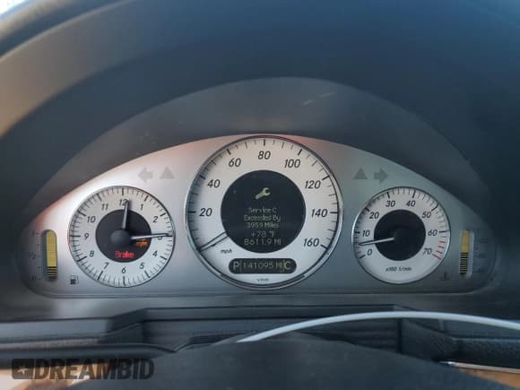 ✅ 2008 Mercedes-Benz E 350 Luxury • VIN: WDBUF56X98B305559 • Lot: 82545405. Wystawiony na Copart z przebiegiem 141 095 mil. Bezpłatny archiwum sprzedaży aukcyjnych z USA i szczegółowy raport historii pojazdu na DreamBid. Zdjęcie 9.