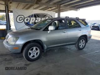 ✅ 2000 Lexus RX 300 • VIN: JT6GF10U1Y0065853 • Лот: 92240645. Опубликован ранее на Copart с пробегом 196 698 миль. Бесплатный доступ к архиву аукционных продаж из США и подробный отчёт об истории автомобиля на DreamBid. Изображение 1.