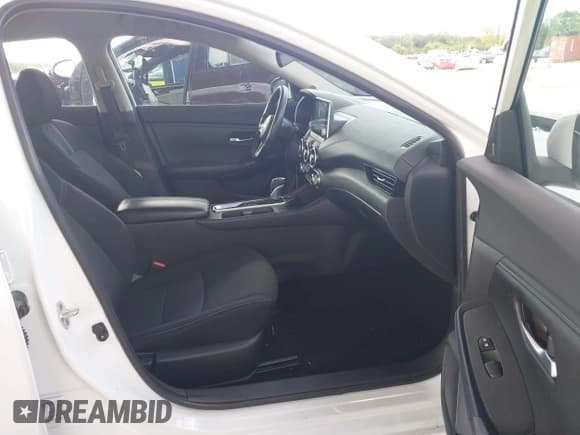 ✅ 2021 Nissan Sentra SV • VIN: 3N1AB8CV6MY299965 • Lot: 43579933. Listed on IAAI with 71,901 mi. Free auction sales archive from the USA and detailed vehicle history report at DreamBid. Image 5.