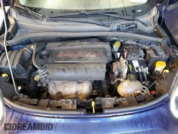 ✅ 2016 FIAT 500X Lounge • VIN: ZFBCFYDT4GP397005 • Lot: 90241885. Listed on Copart with 203,030 mi. Free auction sales archive from the USA and detailed vehicle history report at DreamBid. Image 11.