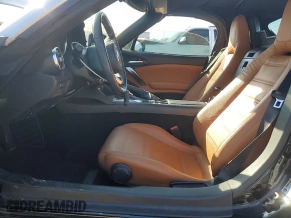 ✅ 2017 FIAT 124 Spider Elaborazione Abarth • VIN: JC1NFAEK2H0123781 • Лот: 85900874. Опубликован ранее на Copart с пробегом 31 515 миль. Бесплатный доступ к архиву аукционных продаж из США и подробный отчёт об истории автомобиля на DreamBid. Изображение 7.