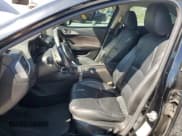 ✅ 2017 Mazda 3 Touring • VIN: 3MZBN1L78HM101656 • Lot: 70936105. Wystawiony na Copart z przebiegiem 55 227 mil. Bezpłatny archiwum sprzedaży aukcyjnych z USA i szczegółowy raport historii pojazdu na DreamBid. Zdjęcie 7.