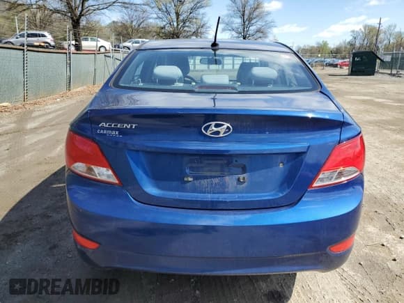✅ 2015 Hyundai Accent GLS • VIN: KMHCT4AE9FU905162 • Lot: 51914625. Wystawiony na Copart z przebiegiem 104 727 mil. Bezpłatny archiwum sprzedaży aukcyjnych z USA i szczegółowy raport historii pojazdu na DreamBid. Zdjęcie 6.