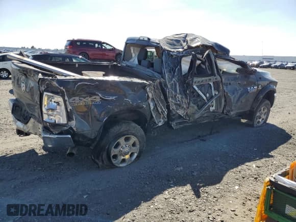 ✅ 2018 Ram 2500 Big Horn • VIN: 3C6UR5ML7JG411893 • Lot: 68948564. Wystawiony na Copart z przebiegiem 84 307 mil. Bezpłatny archiwum sprzedaży aukcyjnych z USA i szczegółowy raport historii pojazdu na DreamBid. Zdjęcie 3.