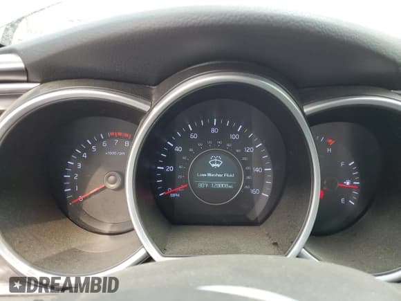 ✅ 2015 Kia Optima LX • VIN: 5XXGM4A78FG485890 • Lot: 63082804. Wystawiony na Copart z przebiegiem 120 008 mil. Bezpłatny archiwum sprzedaży aukcyjnych z USA i szczegółowy raport historii pojazdu na DreamBid. Zdjęcie 9.