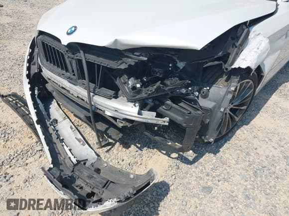 ✅ 2021 BMW 5 Series 530i xDrive • VIN: WBA13BJ07MWX06078 • Lot: 42591584. Listed on IAAI with 44,325 mi. Free auction sales archive from the USA and detailed vehicle history report at DreamBid. Image 6.