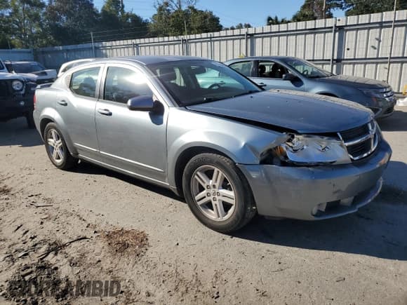 ✅ 2010 Dodge Avenger R/T • VIN: 1B3CC5FB9AN228725 • Lot: 81713644. Wystawiony na Copart z przebiegiem 167 470 mil. Bezpłatny archiwum sprzedaży aukcyjnych z USA i szczegółowy raport historii pojazdu na DreamBid. Zdjęcie 4.