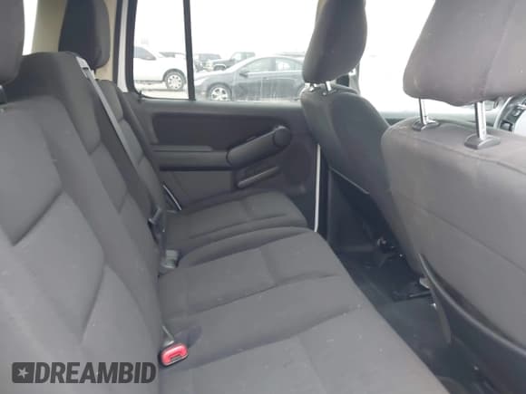 ✅ 2010 Ford Explorer XLT • VIN: 1FMEU7DE4AUB13089 • Лот: 43893740. Опубликован ранее на IAAI с пробегом 101 996 миль. Бесплатный доступ к архиву аукционных продаж из США и подробный отчёт об истории автомобиля на DreamBid. Изображение 8.