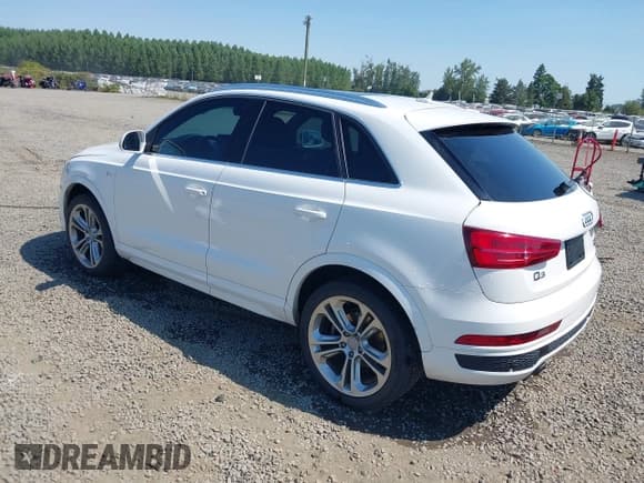 ✅ 2016 Audi Q3 Prestige • VIN: WA1GFCFSXGR006640 • Lot: 42723191. Wystawiony na IAAI z przebiegiem 167 714 mil. Bezpłatny archiwum sprzedaży aukcyjnych z USA i szczegółowy raport historii pojazdu na DreamBid. Zdjęcie 3.
