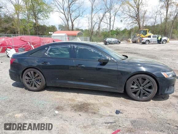 ✅ 2023 Audi A6 Premium Plus • VIN: WAUE3BF21PN065709 • Lot: 41957669. Wystawiony na IAAI z przebiegiem 61 818 mil. Bezpłatny archiwum sprzedaży aukcyjnych z USA i szczegółowy raport historii pojazdu na DreamBid. Zdjęcie 13.