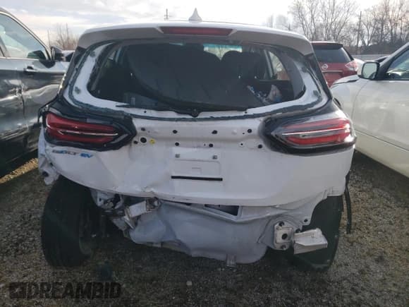 ✅ 2023 Chevrolet Bolt EV 1LT • VIN: 1G1FW6S02P4108642 • Лот: 39176084. Опубликован ранее на Copart с пробегом 11 804 миль. Бесплатный доступ к архиву аукционных продаж из США и подробный отчёт об истории автомобиля на DreamBid. Изображение 6.