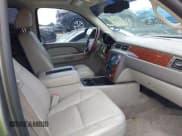 ✅ 2008 Chevrolet Suburban 3LT • VIN: 1GNFC16J88J220734 • Lot: 43279548. Listed on IAAI with 200,040 mi. Free auction sales archive from the USA and detailed vehicle history report at DreamBid. Image 5.