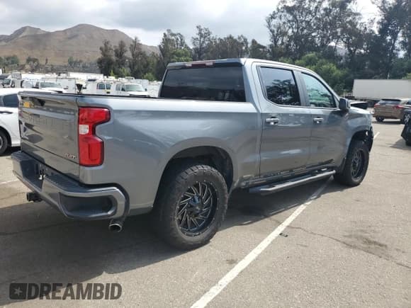 ✅ 2019 Chevrolet Silverado 1500 RST • VIN: 3GCPWDED7KG281048 • Лот: 81832215. Опубликован ранее на Copart с пробегом Не указан. Бесплатный доступ к архиву аукционных продаж из США и подробный отчёт об истории автомобиля на DreamBid. Изображение 3.