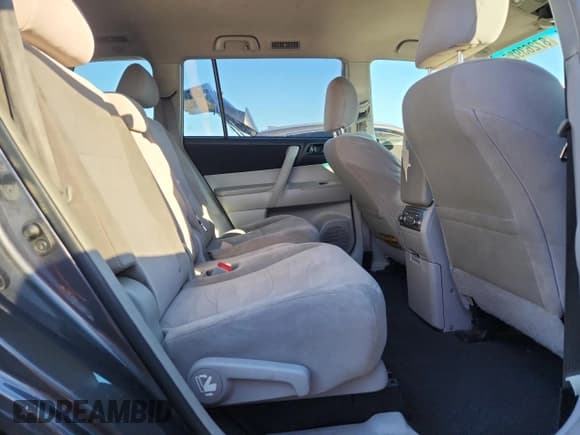 ✅ 2012 Toyota Highlander • VIN: 5TDBK3EH1CS151403 • Lot: 87263925. Listed on Copart with 218,306 mi. Free auction sales archive from the USA and detailed vehicle history report at DreamBid. Image 10.