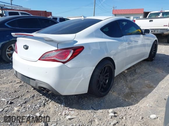 ✅ 2015 Hyundai Genesis Coupe R-Spec • VIN: KMHHU6KJ8FU130878 • Lot: 41815856. Wystawiony na IAAI z przebiegiem 118 678 mil. Bezpłatny archiwum sprzedaży aukcyjnych z USA i szczegółowy raport historii pojazdu na DreamBid. Zdjęcie 4.