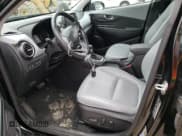 ✅ 2019 Hyundai Kona Limited • VIN: KM8K3CA51KU386852 • Лот: 48180354. Опубликован ранее на Copart с пробегом 68 384 миль. Бесплатный доступ к архиву аукционных продаж из США и подробный отчёт об истории автомобиля на DreamBid. Изображение 7.