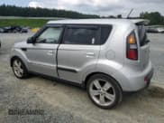 ✅ 2010 Kia Soul Sport • VIN: KNDJT2A28A7147022 • Lot: 69702375. Wystawiony na Copart z przebiegiem 152 321 mil. Bezpłatny archiwum sprzedaży aukcyjnych z USA i szczegółowy raport historii pojazdu na DreamBid. Zdjęcie 2.