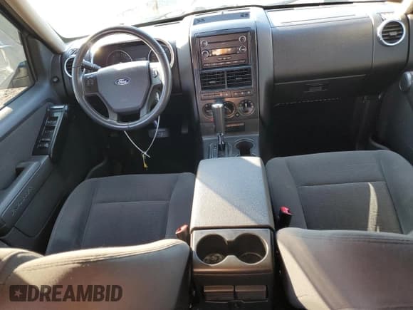 ✅ 2009 Ford Explorer XLT • VIN: 1FMEU73E59UA03746 • Lot: 87462005. Wystawiony na Copart z przebiegiem 149 975 mil. Bezpłatny archiwum sprzedaży aukcyjnych z USA i szczegółowy raport historii pojazdu na DreamBid. Zdjęcie 8.