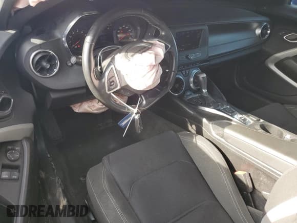 ✅ 2021 Chevrolet Camaro 1LS • VIN: 1G1FB1RX1M0131429 • Lot: 68465975. Listed on Copart with 55,264 mi. Free auction sales archive from the USA and detailed vehicle history report at DreamBid. Image 8.