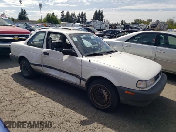 ✅ 1992 Nissan Sentra E • VIN: 1N4EB32A6NC723855 • Lot: 68391645. Listed on Copart with 105,326 mi. Free auction sales archive from the USA and detailed vehicle history report at DreamBid. Image 4.