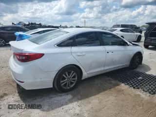 2017 Hyundai Sonata 2.4L z VIN 5NPE24AF2HH552768, wystawiony jako Copart lot #65647085 z przebiegiem 83 321 mil mil oraz Szkoda całkowita • Salvage title. Historia ofert i sprzedaży dostępna na DreamBid. Obrazek 3.