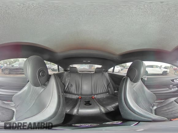 ✅ 2018 Mercedes-Benz E 400 • VIN: WDD1J6GBXJF014391 • Lot: 54881765. Wystawiony na Copart z przebiegiem 126 535 mil. Bezpłatny archiwum sprzedaży aukcyjnych z USA i szczegółowy raport historii pojazdu na DreamBid. Zdjęcie 15.