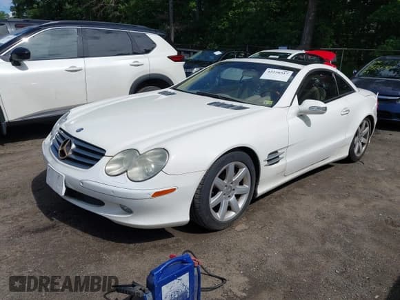 ✅ 2003 Mercedes-Benz SL 500 • VIN: WDBSK75F73F045221 • Lot: 42250517. Listed on IAAI with 103,803 mi. Free auction sales archive from the USA and detailed vehicle history report at DreamBid. Image 2.