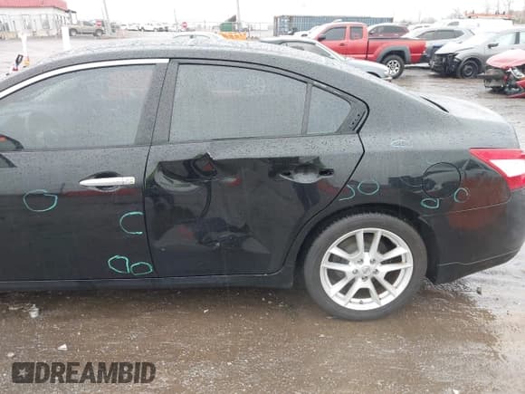 ✅ 2011 Nissan Maxima SV • VIN: 1N4AA5AP5BC860025 • Lot: 43759030. Wystawiony na IAAI z przebiegiem 259 508 mil. Bezpłatny archiwum sprzedaży aukcyjnych z USA i szczegółowy raport historii pojazdu na DreamBid. Zdjęcie 6.