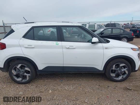 ✅ 2025 Hyundai Venue SEL • VIN: KMHRC8A39SU359702 • Lot: 42626783. Listed on IAAI with 12,482 mi. Free auction sales archive from the USA and detailed vehicle history report at DreamBid. Image 13.