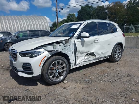 ✅ 2019 BMW X5 xDrive40i • VIN: 5UXCR6C5XKLL03087 • Lot: 43113419. Listed on IAAI with 69,999 mi. Free auction sales archive from the USA and detailed vehicle history report at DreamBid. Image 2.