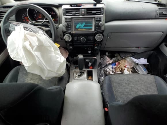 ✅ 2010 Toyota 4Runner Trail • VIN: JTEBU5JR5A5003046 • Lot: 69657615. Listed on Copart with 98,500 mi. Free auction sales archive from the USA and detailed vehicle history report at DreamBid. Image 8.