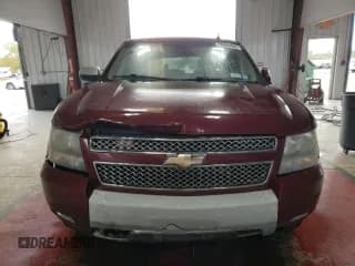 ✅ 2009 Chevrolet Suburban 1LT • VIN: 1GNFK26389R149645 • Lot: 74804484. Wystawiony na Copart z przebiegiem 265 501 mil. Bezpłatny archiwum sprzedaży aukcyjnych z USA i szczegółowy raport historii pojazdu na DreamBid. Zdjęcie 5.