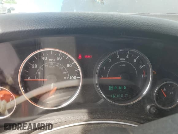 ✅ 2014 Jeep Wrangler Unlimited Sahara • VIN: 1C4BJWEG5EL322492 • Лот: 68259895. Опубликован ранее на Copart с пробегом 161 881 миль. Бесплатный доступ к архиву аукционных продаж из США и подробный отчёт об истории автомобиля на DreamBid. Изображение 9.