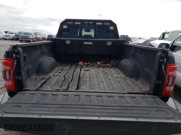 ✅ 2019 Ram 3500 Laramie • VIN: 3C63RRJL8KG564484 • Lot: 64974474. Wystawiony na Copart z przebiegiem 315 mil. Bezpłatny archiwum sprzedaży aukcyjnych z USA i szczegółowy raport historii pojazdu na DreamBid. Zdjęcie 10.