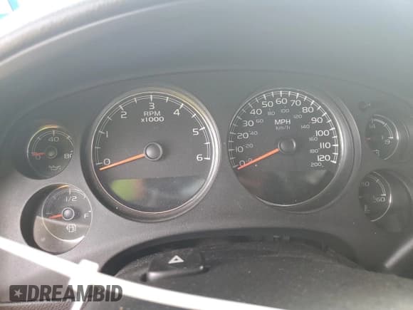 ✅ 2011 Chevrolet Suburban LT • VIN: 1GNSKJE34BR330712 • Lot: 70394604. Wystawiony na Copart z przebiegiem Nie podano. Bezpłatny archiwum sprzedaży aukcyjnych z USA i szczegółowy raport historii pojazdu na DreamBid. Zdjęcie 9.