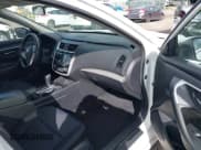 ✅ 2018 Nissan Altima SV • VIN: 1N4AL3AP3JC196272 • Lot: 43584563. Wystawiony na IAAI z przebiegiem 149 738 mil. Bezpłatny archiwum sprzedaży aukcyjnych z USA i szczegółowy raport historii pojazdu na DreamBid. Zdjęcie 5.