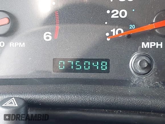 ✅ 2004 Jeep Wrangler Rubicon • VIN: 1J4FA69S74P758231 • Lot: 43113575. Wystawiony na IAAI z przebiegiem 75 048 mil. Bezpłatny archiwum sprzedaży aukcyjnych z USA i szczegółowy raport historii pojazdu na DreamBid. Zdjęcie 15.