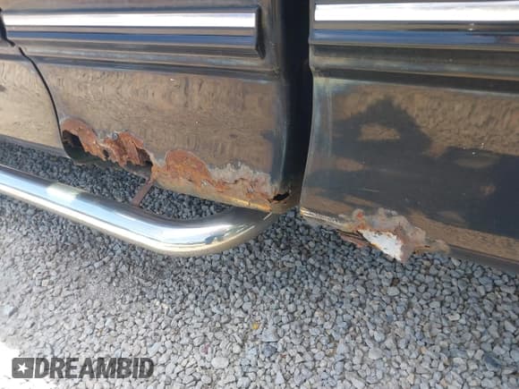 ✅ 1998 Ford F-150 • VIN: 1FTZX1762WNB88647 • Lot: 42682271. Wystawiony na IAAI z przebiegiem 187 520 mil. Bezpłatny archiwum sprzedaży aukcyjnych z USA i szczegółowy raport historii pojazdu na DreamBid. Zdjęcie 12.