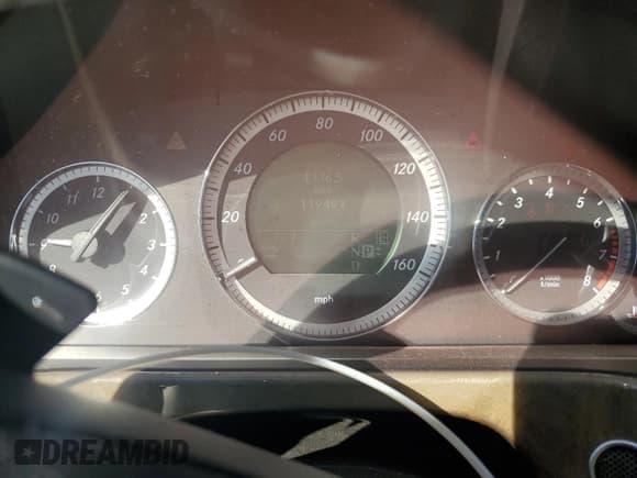 ✅ 2011 Mercedes-Benz E 550 Luxury • VIN: WDDHF9AB8BA329635 • Lot: 66155115. Listed on Copart with 119,491 mi. Free auction sales archive from the USA and detailed vehicle history report at DreamBid. Image 9.