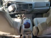 ✅ 2003 Ford Excursion Limited • VIN: 1FMSU43P23EC87096 • Lot: 83789475. Wystawiony na Copart z przebiegiem 140 961 mil. Bezpłatny archiwum sprzedaży aukcyjnych z USA i szczegółowy raport historii pojazdu na DreamBid. Zdjęcie 8.